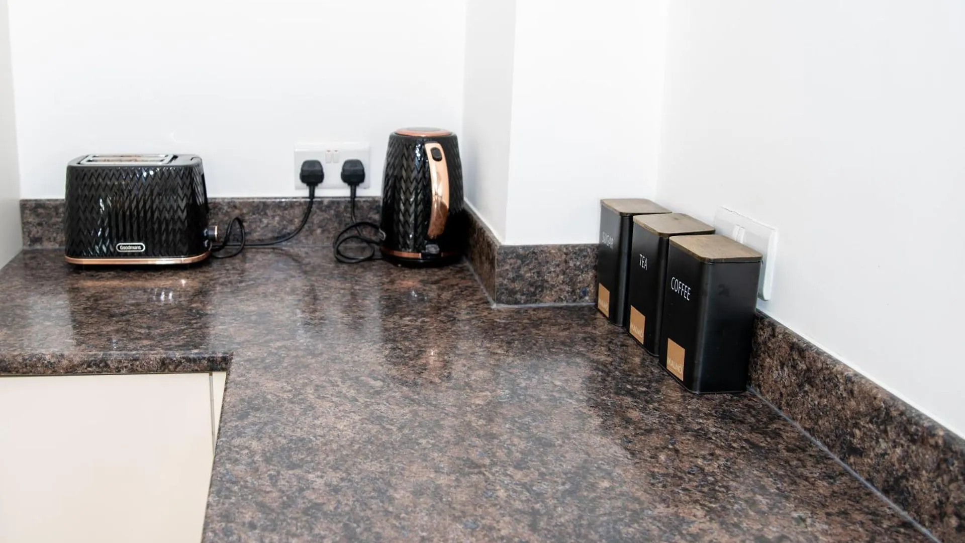 아파트 Spacious Retreat With Parking: Ideal For Families & Contractors 요크